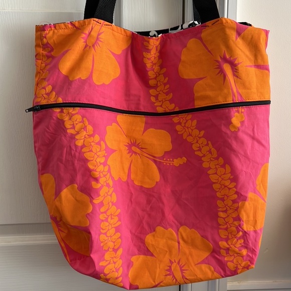 NWOT Large Reversible Hawaiian Fabric Tote Bag🌺 - Picture 4 of 9